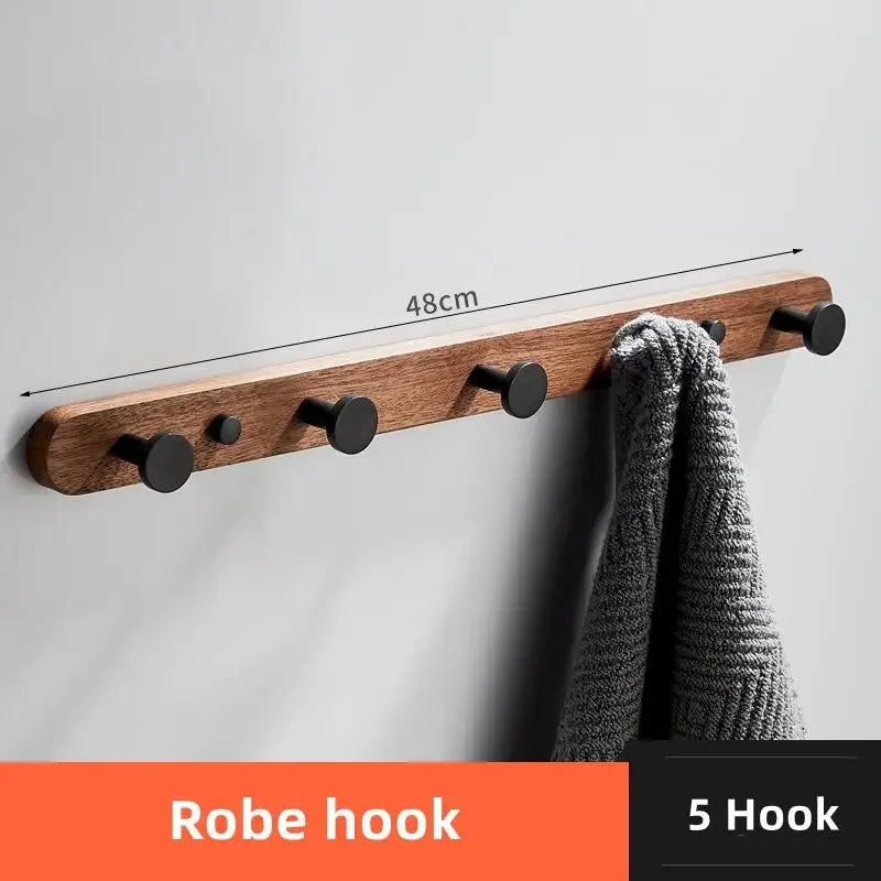 Accessoires de salle de bain en bois de noyer et métal noir