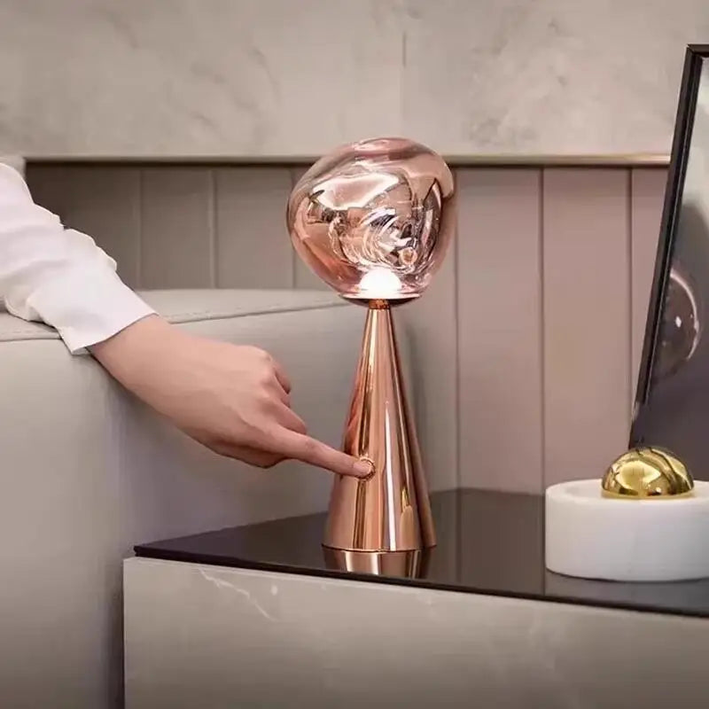 Lampe de Table LED Style Italien – Élégance et Modernité