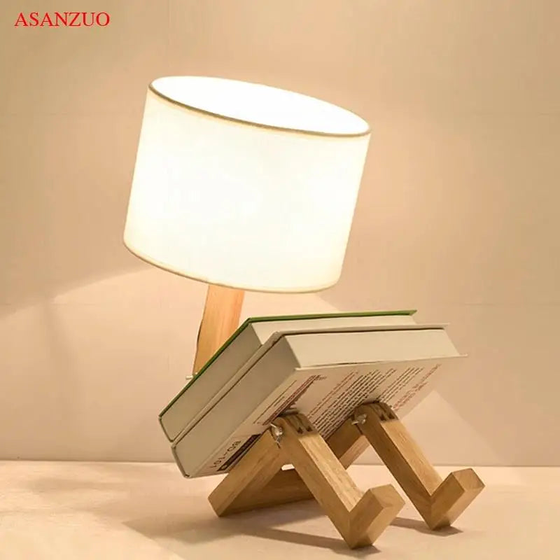 Lampe de Table en Bois Forme Robot – Décoration Artistique et Luminaire Design