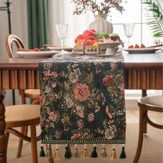 Chemin de Table Jacquard Rétro à Franges – Élégance Vintage et Charme Artistique