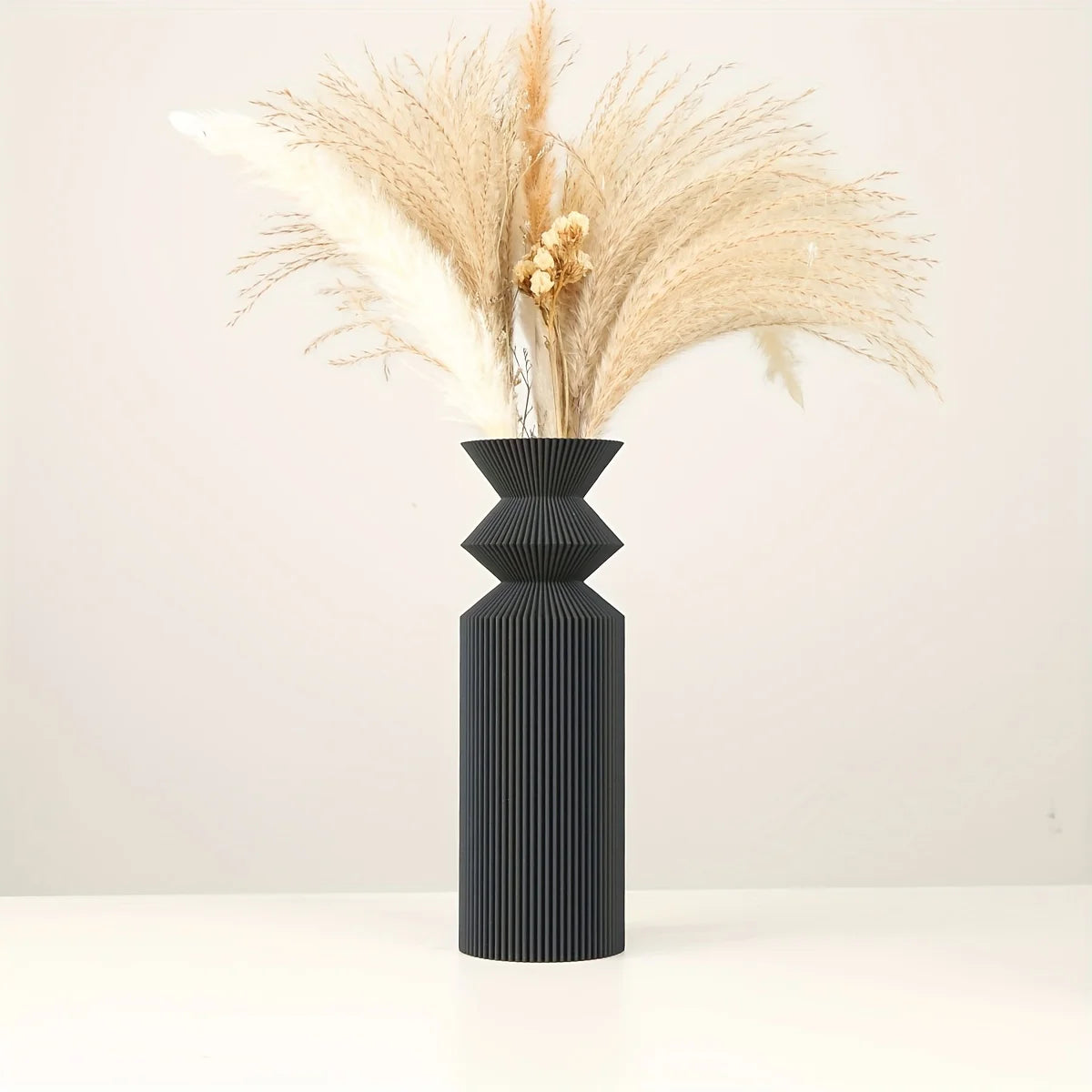 Vase Noir Contemporain