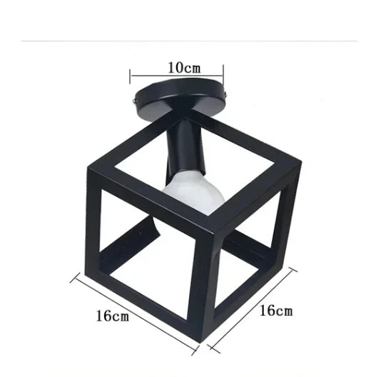 Plafonnier Vintage en Fer Noir – Élégance Industrielle et Design Compact