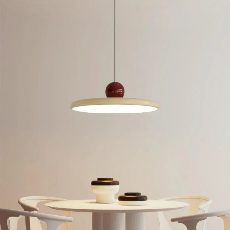 Suspension Nordique “Flying Saucer” – Élégance Moderne et Douceur Crème