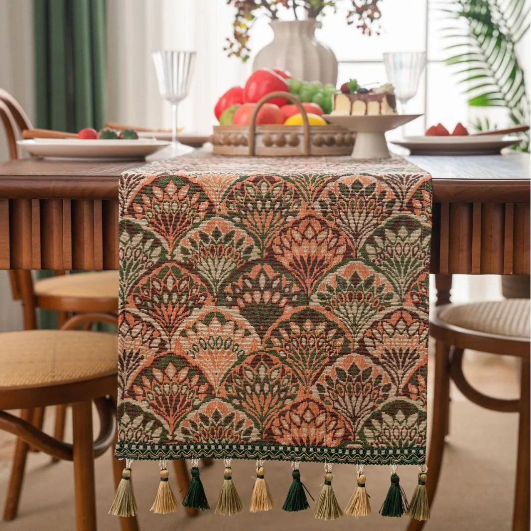 Chemin de Table Jacquard Rétro à Franges – Élégance Vintage et Charme Artistique