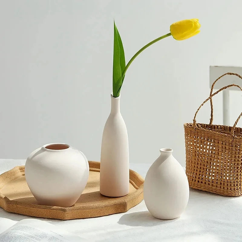 Vase Nordique en Céramique - Simple & Moderne pour Fleurs Sèches ou Naturelles