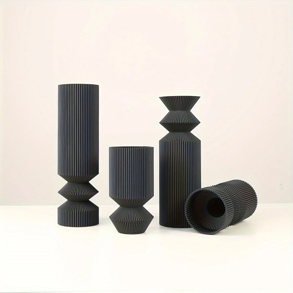 Vase Noir Contemporain
