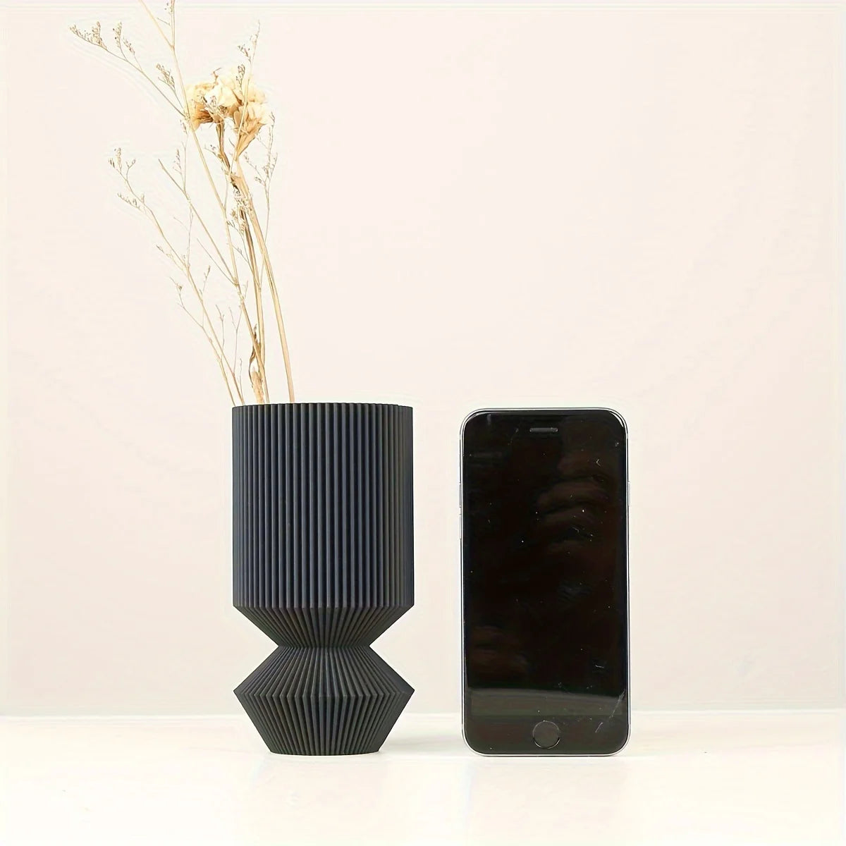 Vase Noir Contemporain