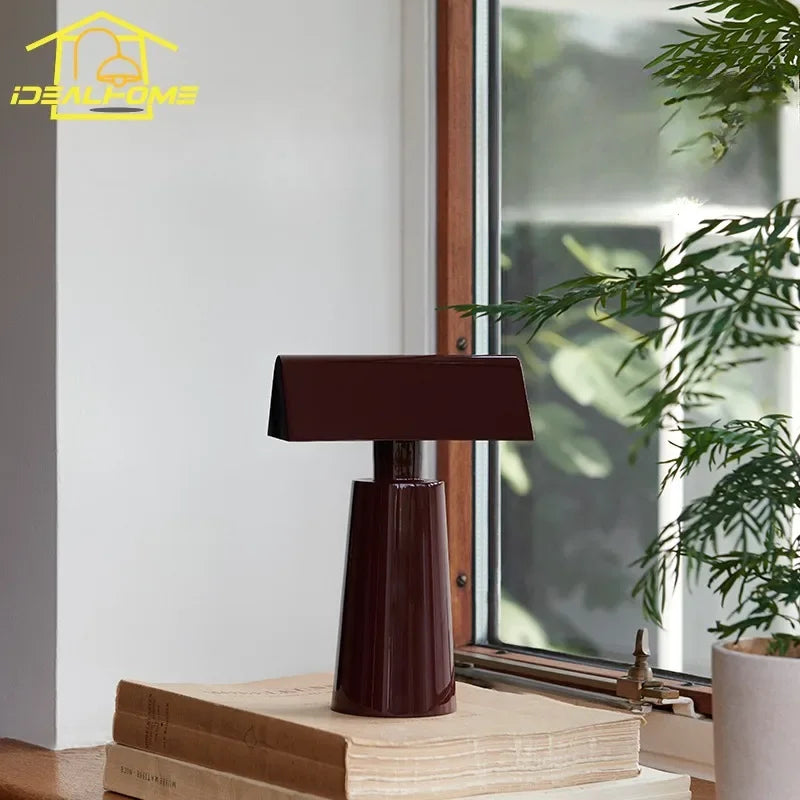 Lampe de Table Danoise Caret MF1 – Élégance Moderne et Recharge Sans Fil